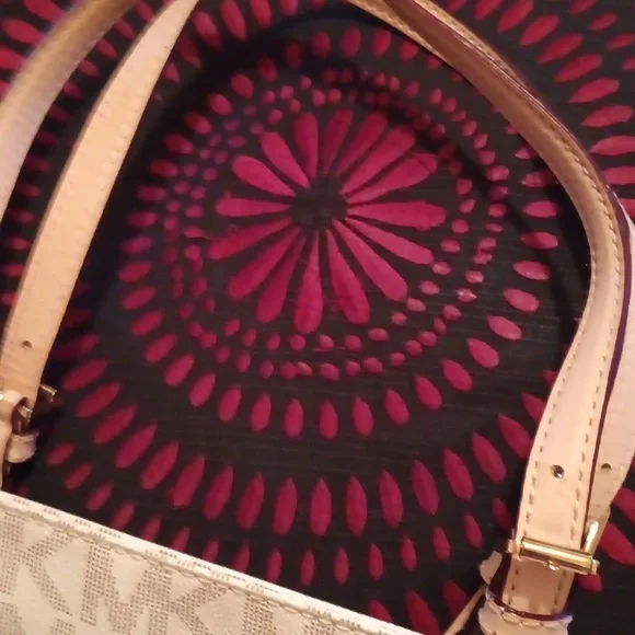 Michael Kors - Picture 3 of 5